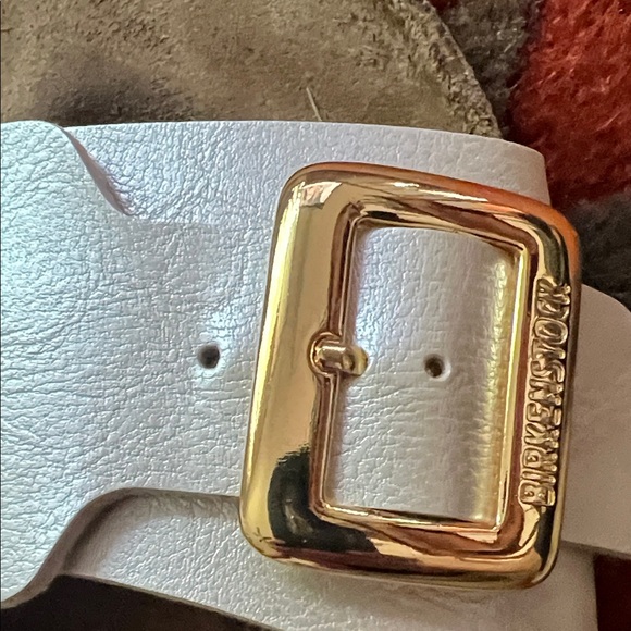 Birkenstock Catalinia 39 Cream Metallic Sandals with Gold Buckle - Picture 2 of 5